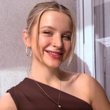 Profile picture for Aisha Gaisreiter