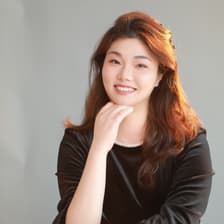 Profile picture for Iris Yang