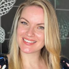 Profile picture for Adriana T