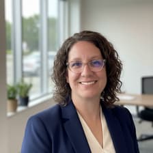 Profile picture for Colleen Rosshirt