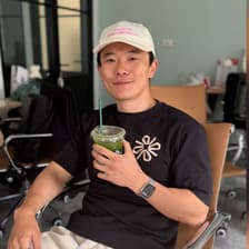 Profile picture for Howie | Elephants Inc