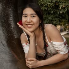 Profile picture for Iris Guo