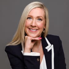 Profile picture for Lisa Dean