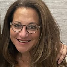 Profile picture for Hannah Robbins