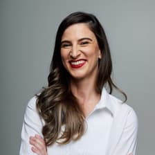 Profile picture for Lauren Pearl