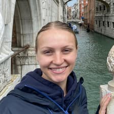 Profile picture for Peri Dworatzek