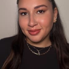 Profile picture for Alexandra Hollon