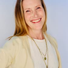 Profile picture for Lesley Turner