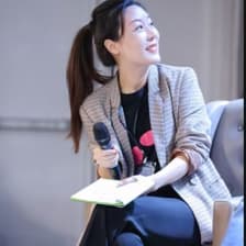 Profile picture for Helena Wang