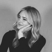 Profile picture for Nicole Hartwig