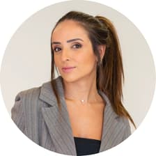 Profile picture for Letícia Moschioni