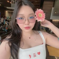 Profile picture for Liz S