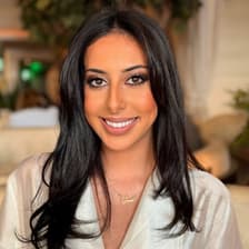Profile picture for Sara Manteghi