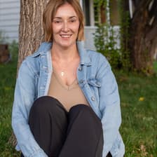 Profile picture for Holly Leonard