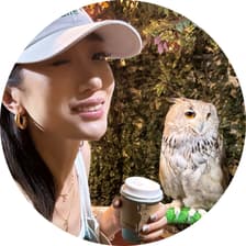 Profile picture for Mona Li