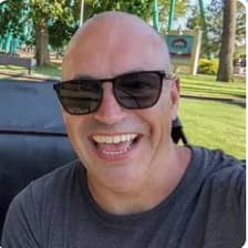 Profile picture for Christopher Luiz