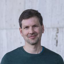 Profile picture for Simon Russell