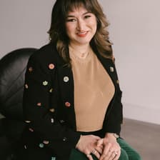 Profile picture for Ysenia Rhodes