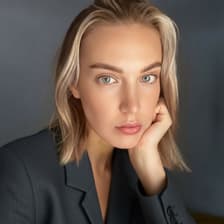 Profile picture for Bee Davies