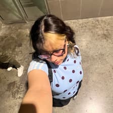 Profile picture for deyahvú