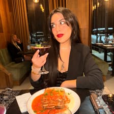 Profile picture for Vero Robles