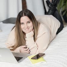 Profile picture for Angela Bronza