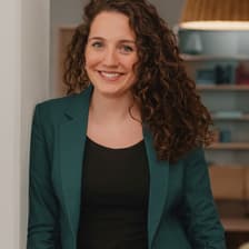 Profile picture for Lisa Nagel