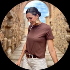 Profile picture for Laura
