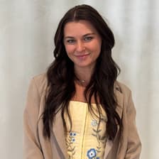 Profile picture for Zoe Kahn