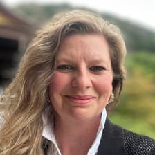 Profile picture for Amy Daroukakis