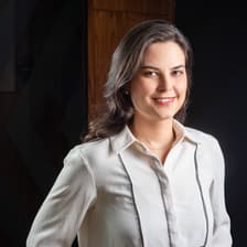 Profile picture for Lorrayne Viana I Rivool Finance