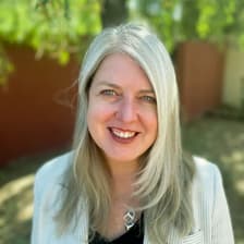 Profile picture for Suzanne Fallender