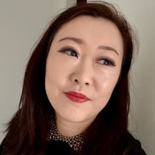 Profile picture for Julia Kim