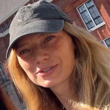 Profile picture for Cordula Pfluegl