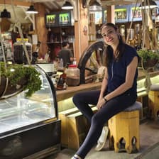 Profile picture for Vivian