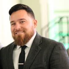 Profile picture for Roberto Hernandez