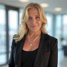 Profile picture for Lucy Schott