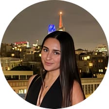 Profile picture for Fernanda Lago