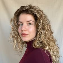 Profile picture for Romina