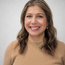 Profile picture for Elizabeth Luna