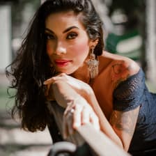 Profile picture for Ale Tavares