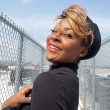 Profile picture for Ariel Lee