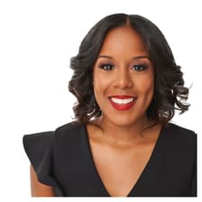 Profile picture for Mia W.