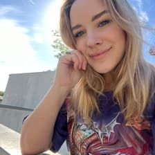Profile picture for Carli