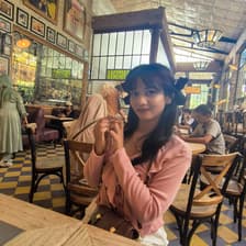 Profile picture for Nada Valliere