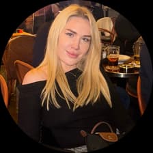 Profile picture for Victoria
