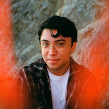 Profile picture for adrian 🧚🏼‍♂️