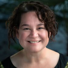 Profile picture for Lyndal Cairns