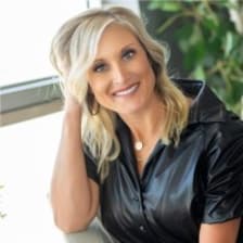 Profile picture for Crystal Putnam