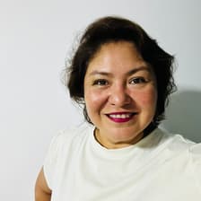 Profile picture for Elizabeth Bulas